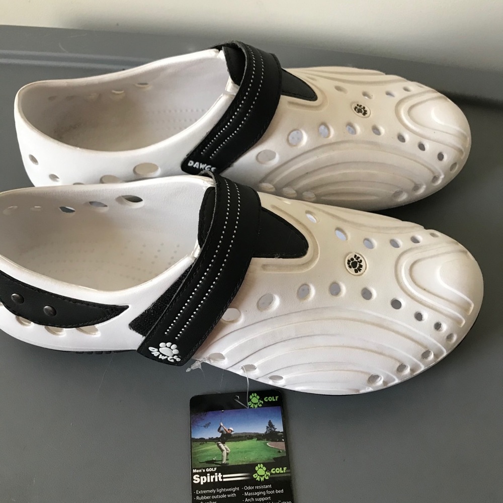 Golf shoes